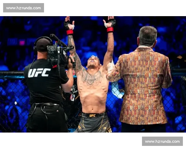 托普里亚 2 分 32 秒弑神!UFC 轻量级王座易主,奥利维拉王朝彻底终结 托普里亚 2 分 32 秒弑神!UFC 轻量级王座易主,奥利维拉王朝彻底终结